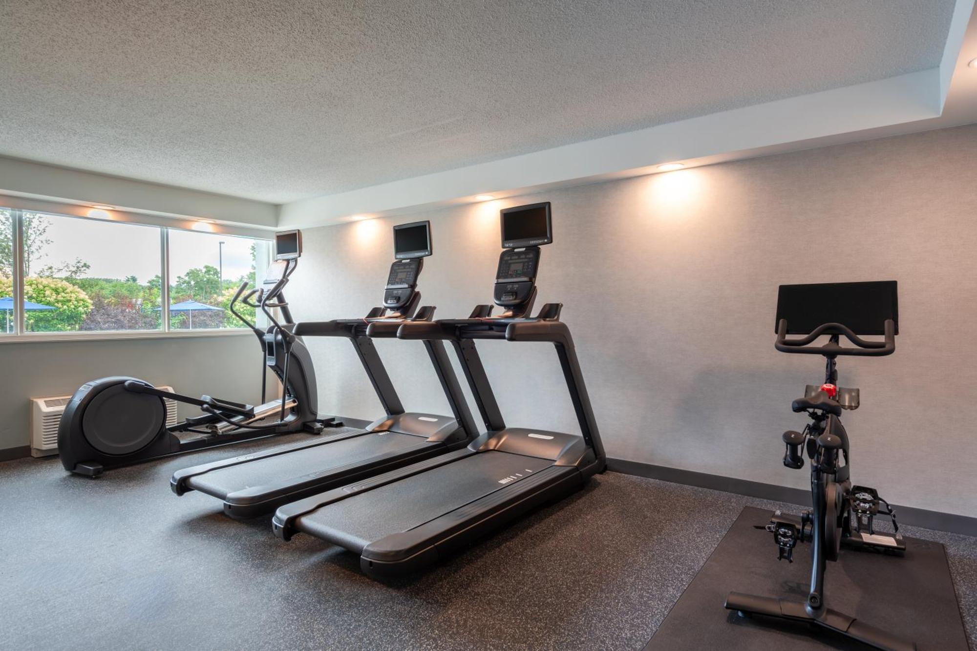 Hampton Inn Manchester Downtown מראה חיצוני תמונה