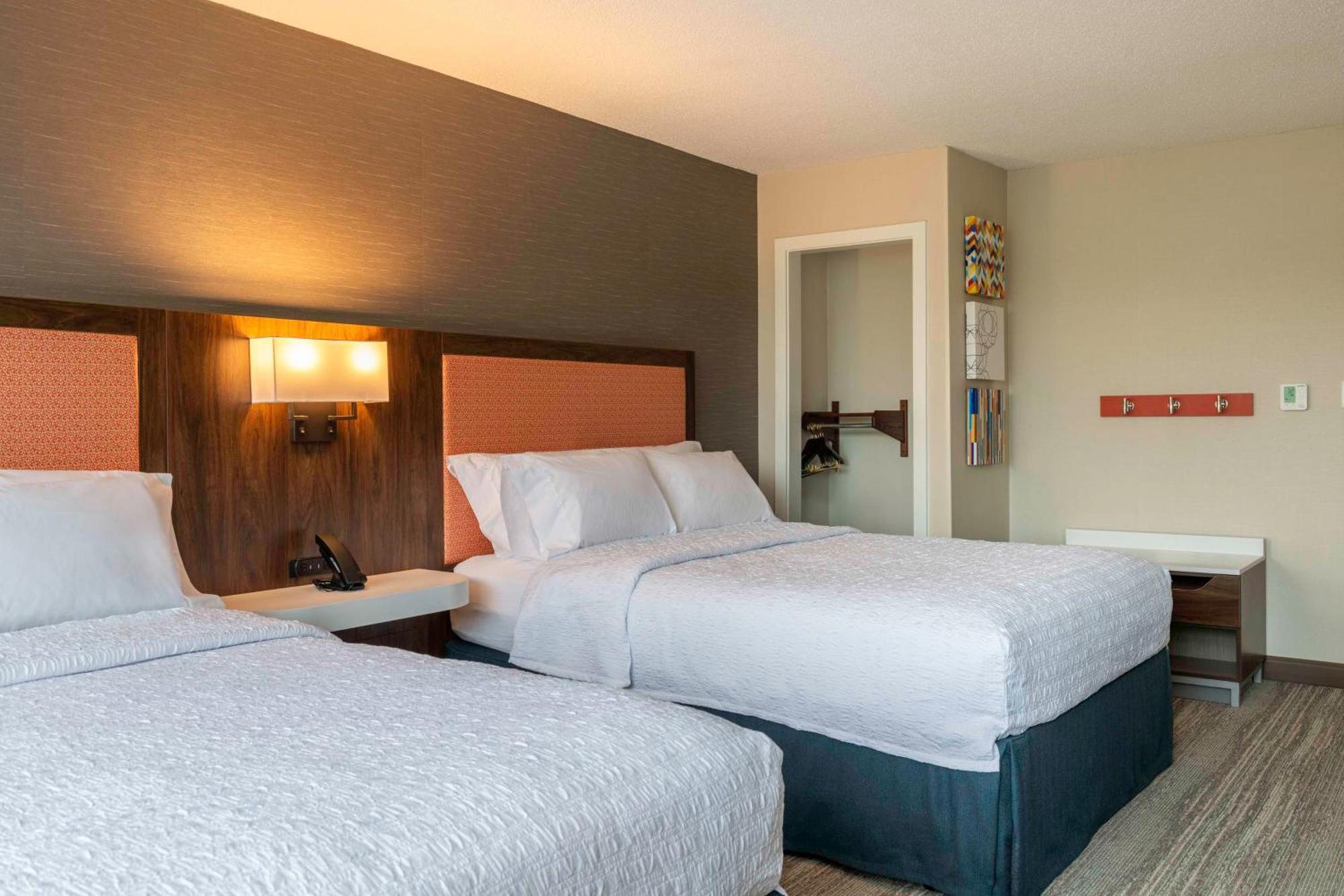 Hampton Inn Manchester Downtown מראה חיצוני תמונה