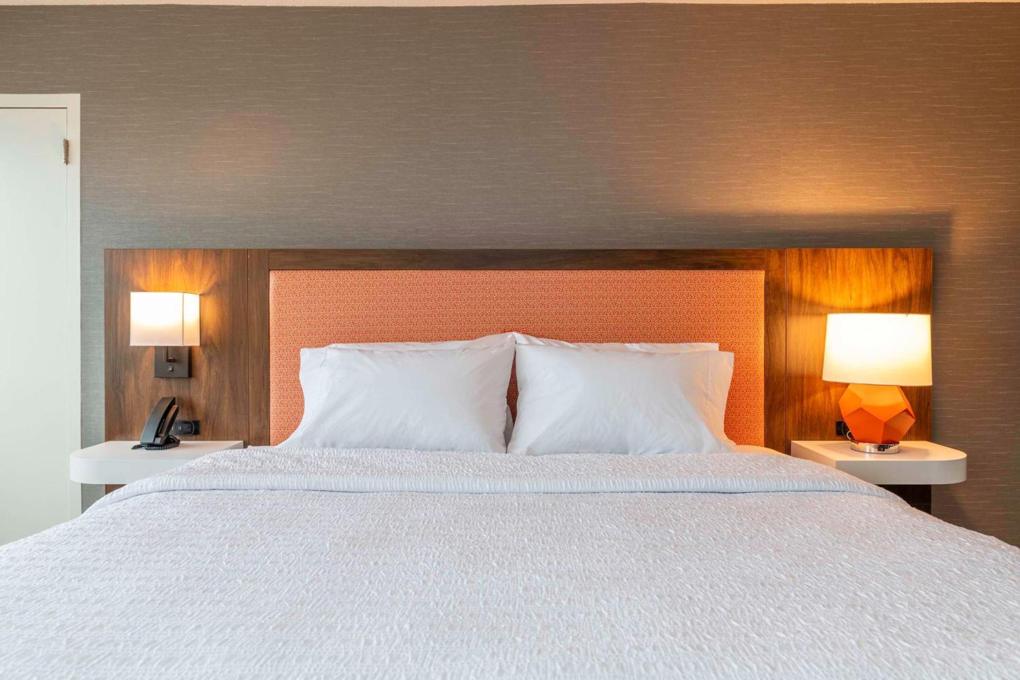 Hampton Inn Manchester Downtown מראה חיצוני תמונה