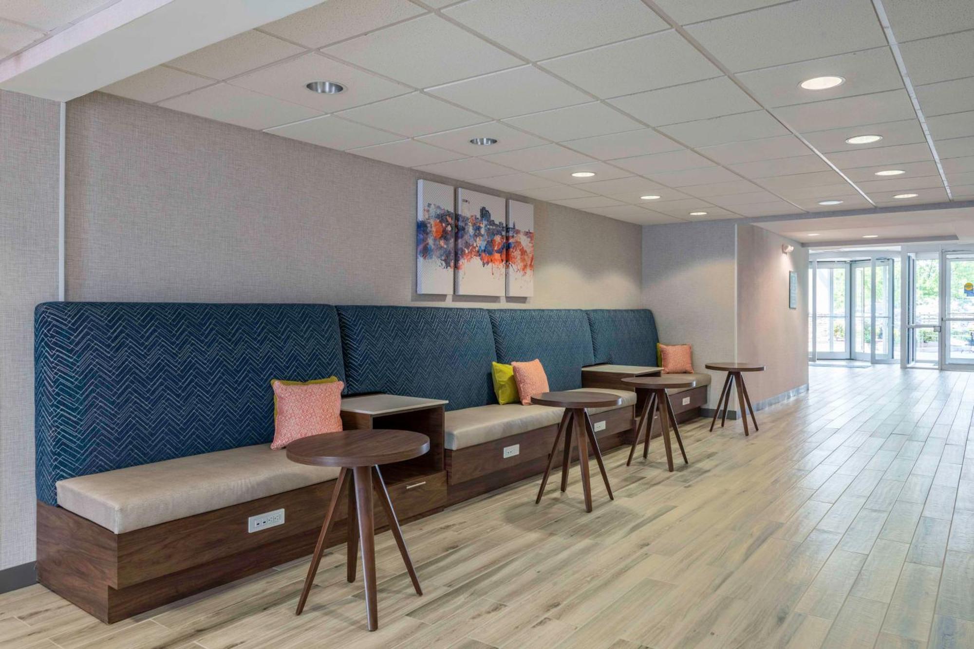 Hampton Inn Manchester Downtown מראה חיצוני תמונה