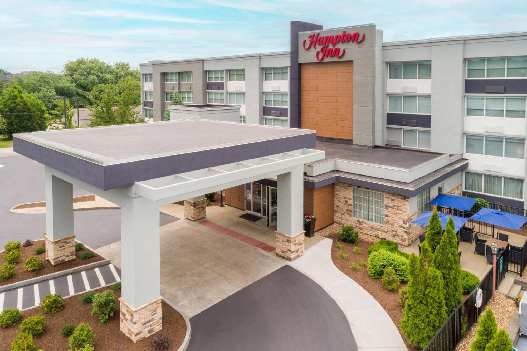 Hampton Inn Manchester Downtown מראה חיצוני תמונה