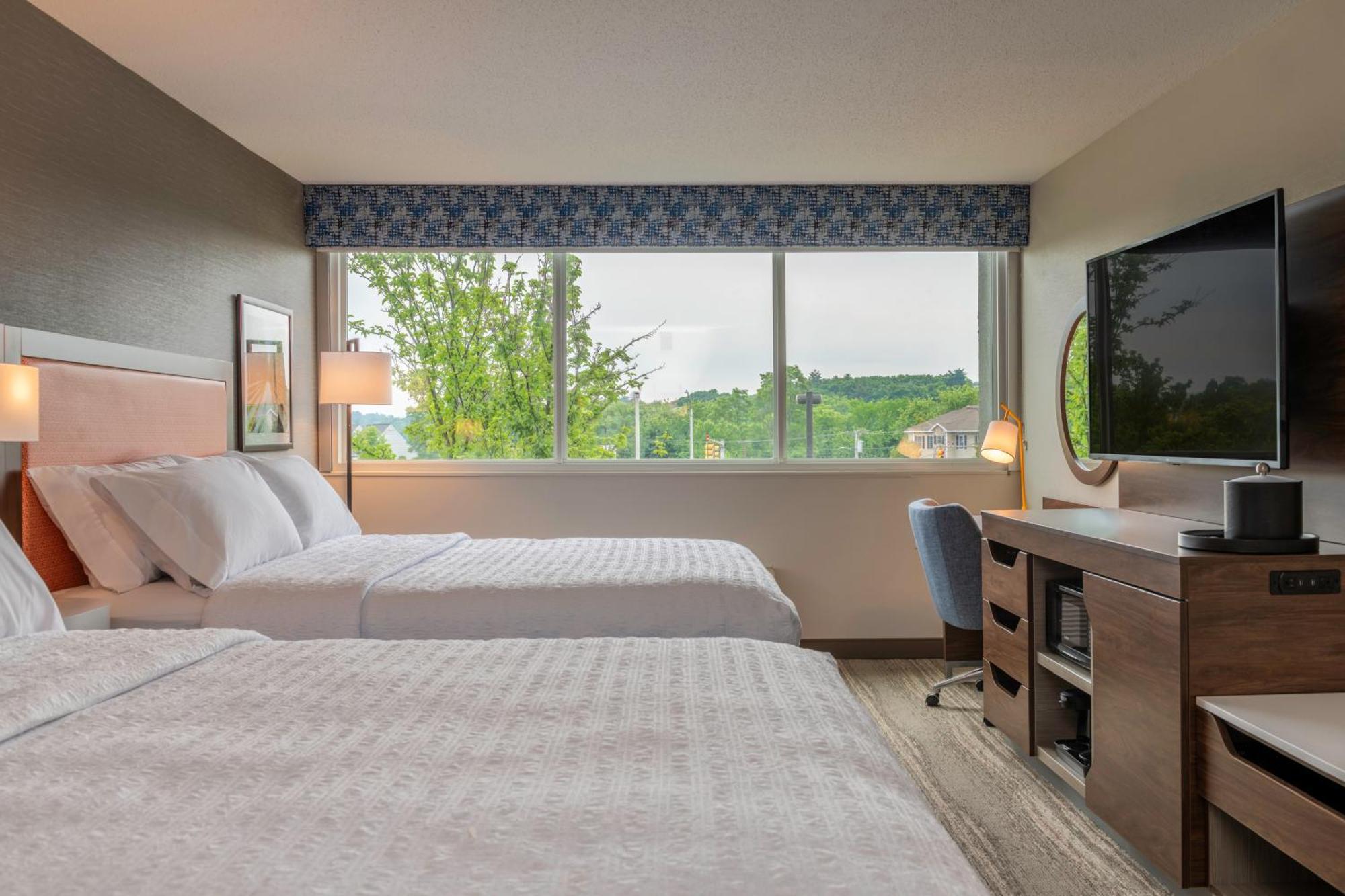 Hampton Inn Manchester Downtown מראה חיצוני תמונה