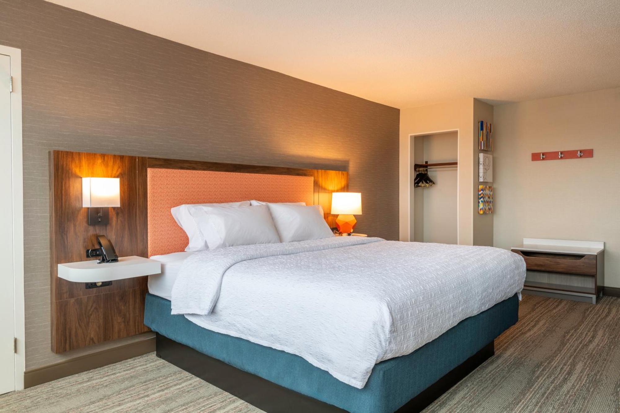 Hampton Inn Manchester Downtown מראה חיצוני תמונה