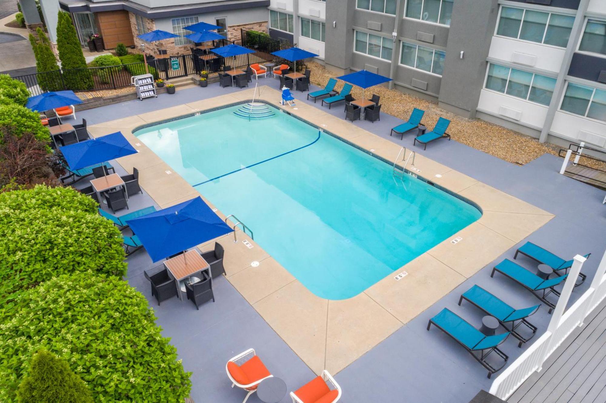 Hampton Inn Manchester Downtown מראה חיצוני תמונה